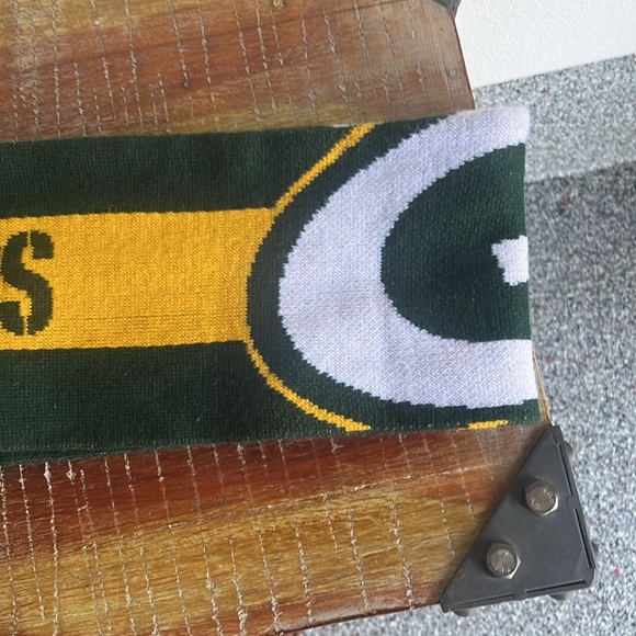 Green Bay Packers Big Logo Scarf by Forever Collectibles - Picture 6 of 8